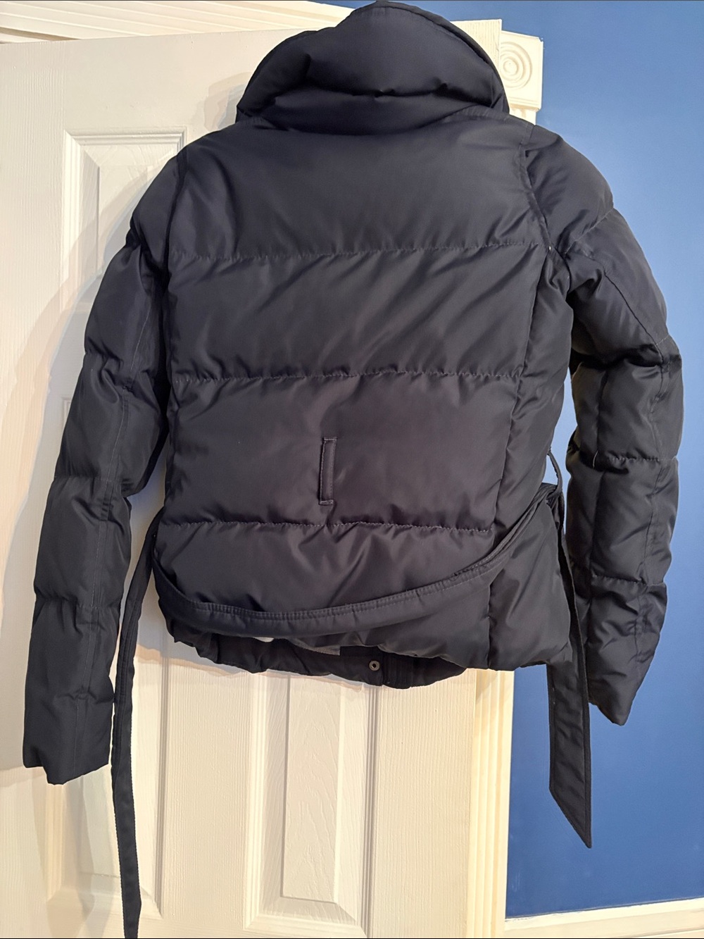 Hollister Down Puffer Jacket - size M - Picture 7 of 7